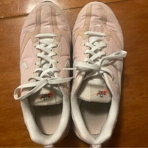 Nike Air Max Dawn size 9 Pink